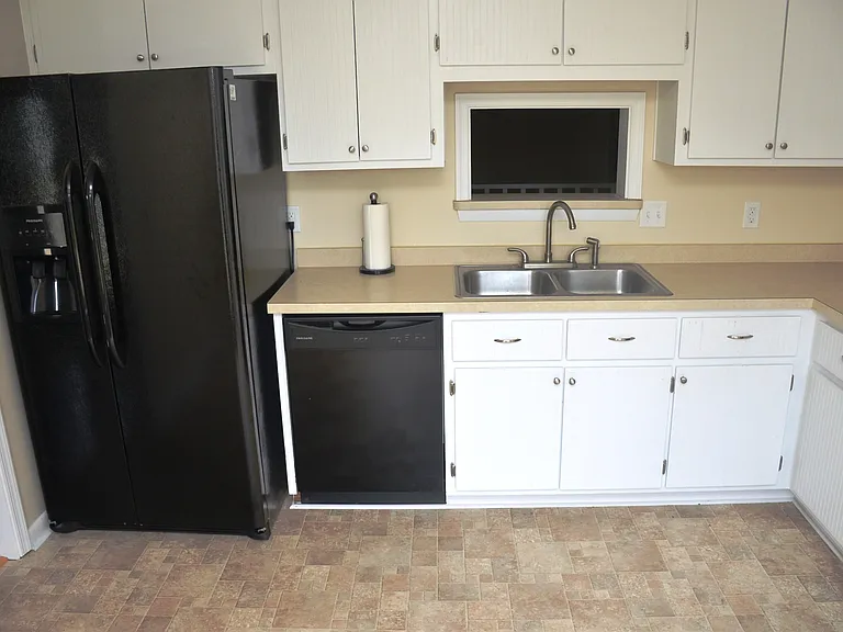 445 Benlea Cir — Photo 6