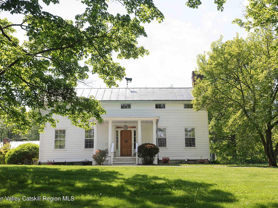 1st image of 210 Middle Road