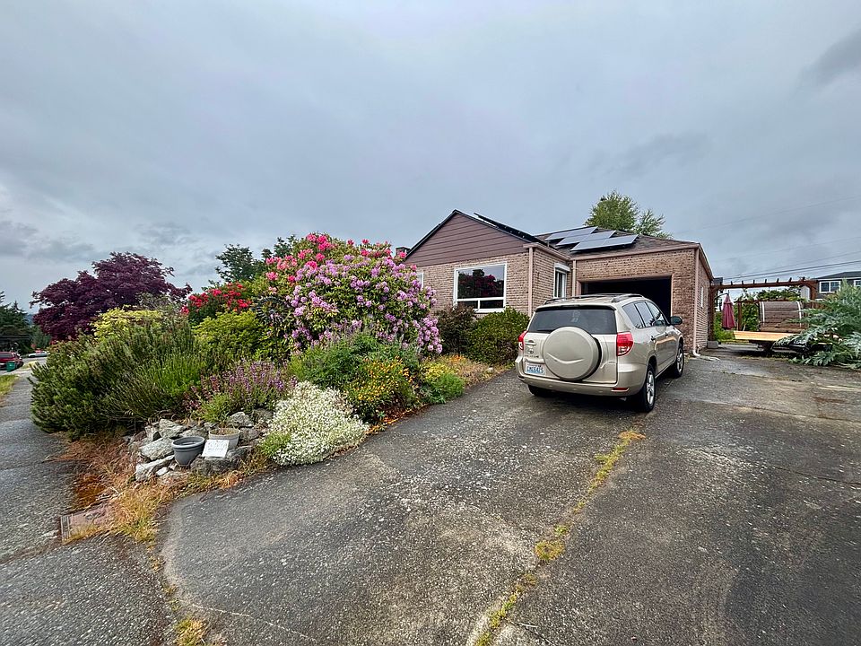 1st image of 2334 Terrace St