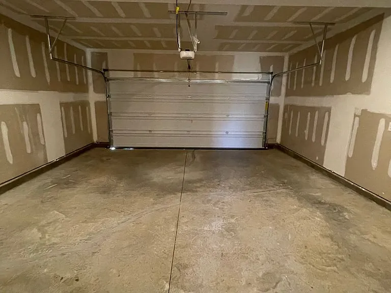 2255 Viking Ct — Photo 7