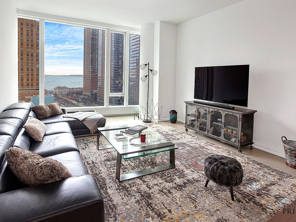1st image of 50 W 10th St #10C