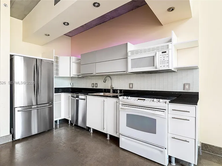 690 SW 1st Ct #1019 — Photo 2