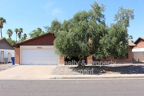 602 W Kilarea Ave Photo 1