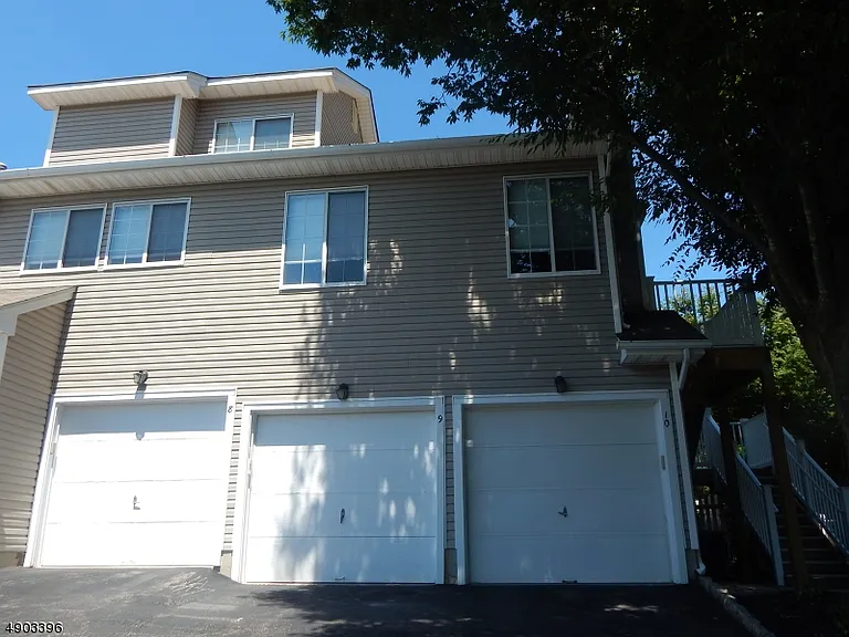 9 Pendleton Ct — Photo 2