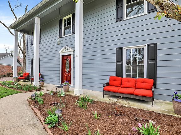 4th image of 4515 Wellington Cir