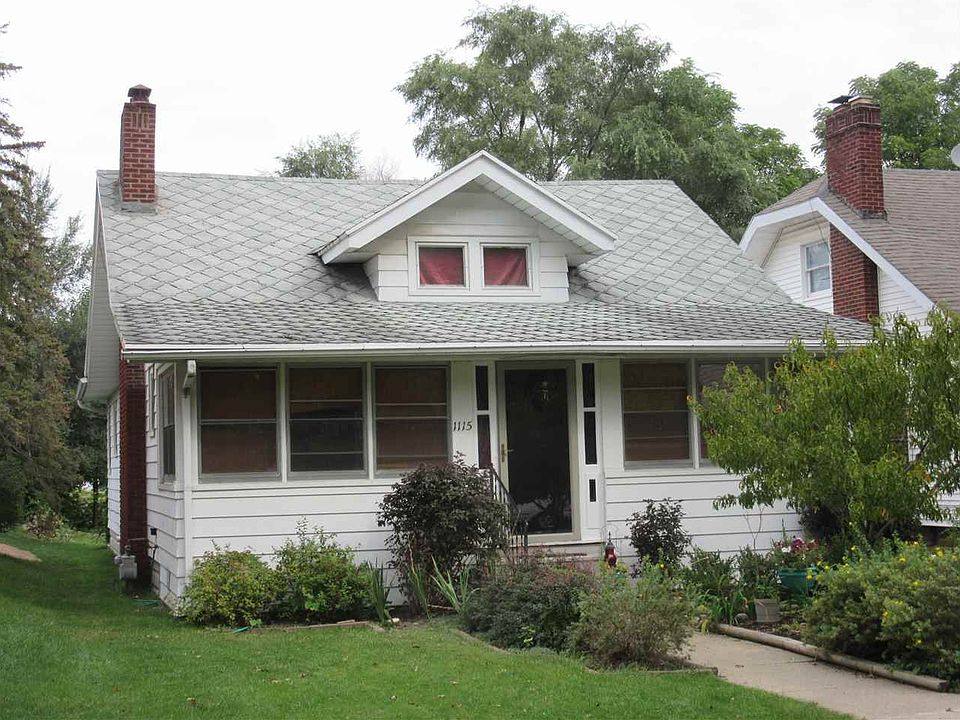 1st image of 1115 E Victoria St