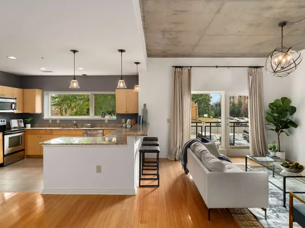 1101 18th Ave S APT 205, Nashville, TN 37212