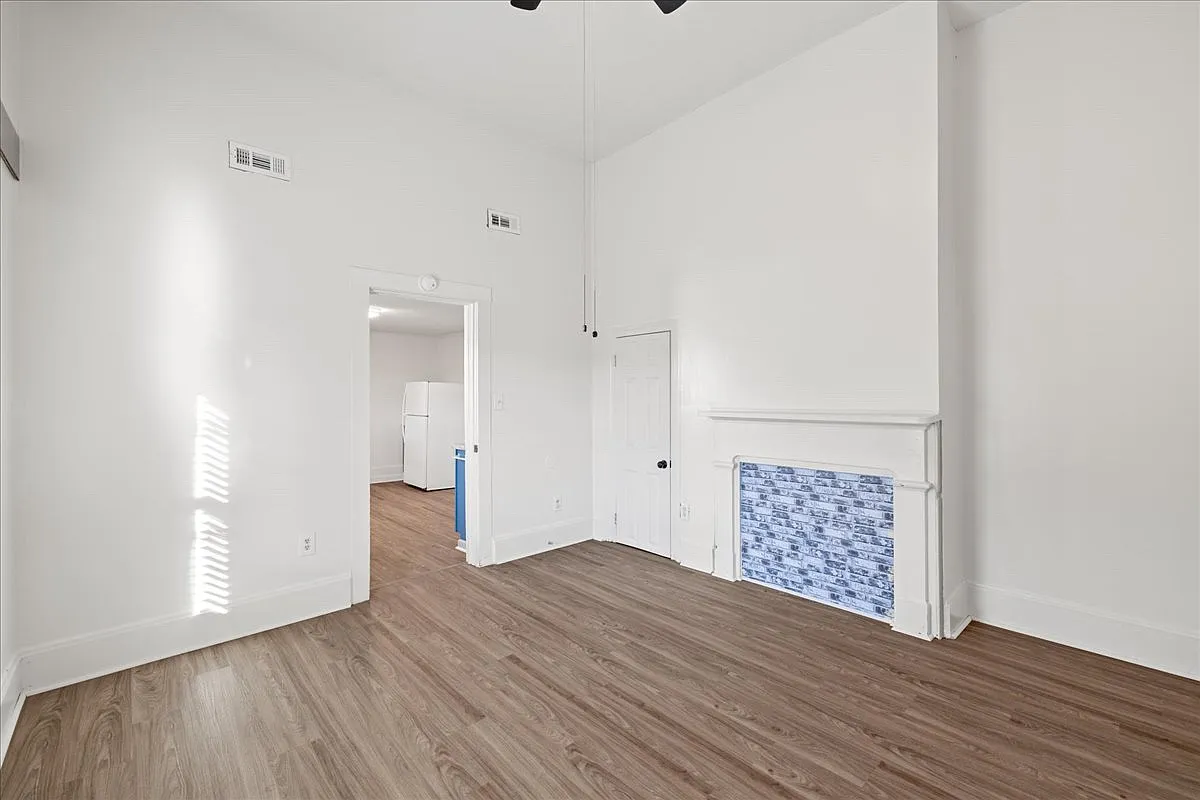 Building Photo - 108 W Garner Rd #108