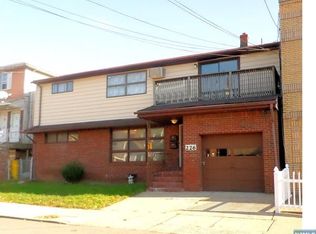 226 7th St, Fairview, NJ 07022