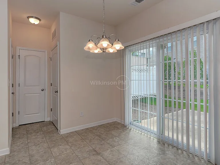 4716 Pepperstone Ln — Photo 9