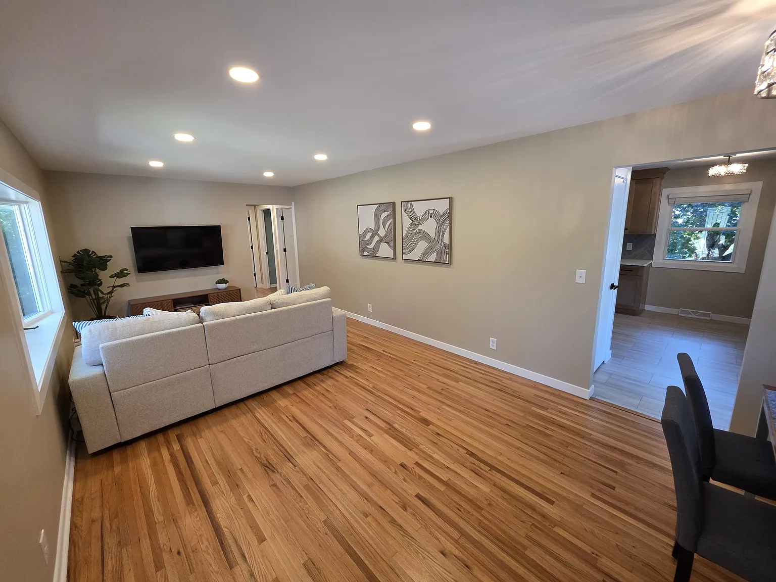 3 bed, $3,000 — Photo 4