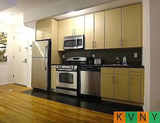 Rented by KVNY Soho | media 39