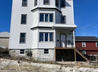 209 Manchester St #3, Fall River, MA 02721