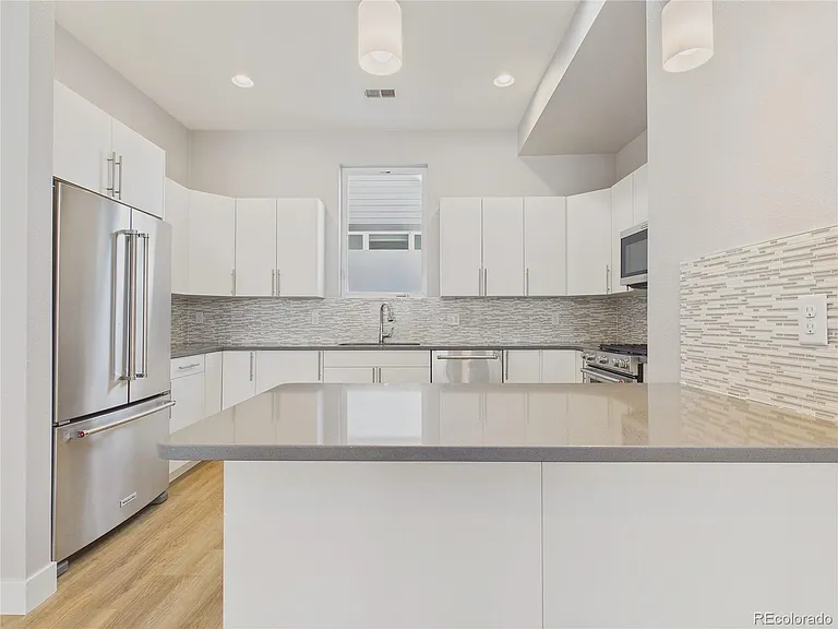 1632 Lowell Blvd #5 — Photo 17