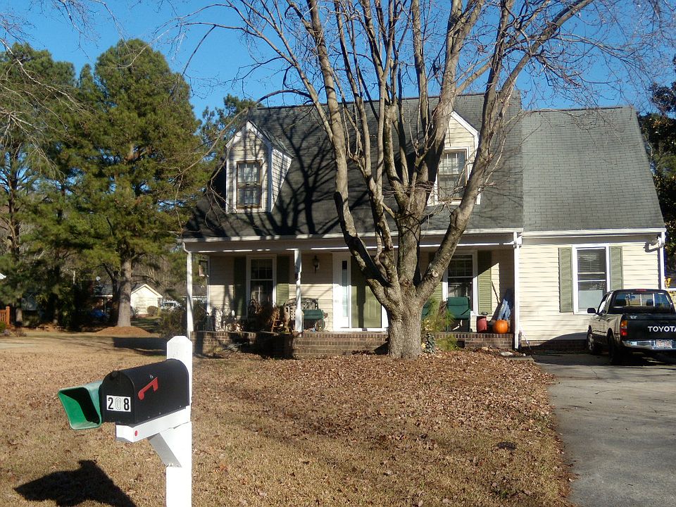 1st image of 208 Lancelot Dr