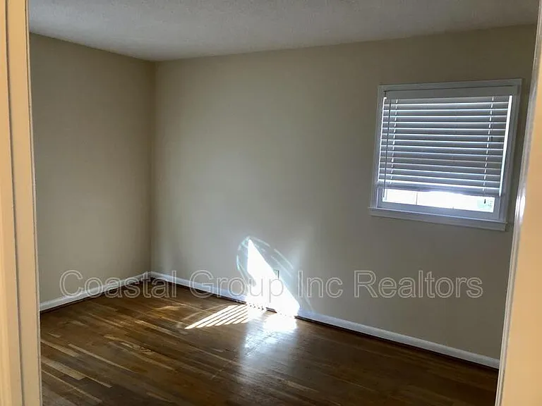 613 Reef Ln — Photo 15