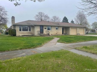 1926 10th Ave N, Escanaba, MI, 49829