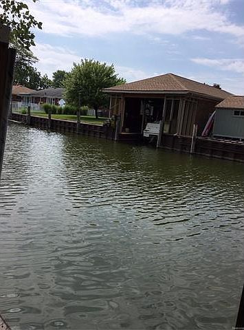 1st image of 22424 Bayview Dr