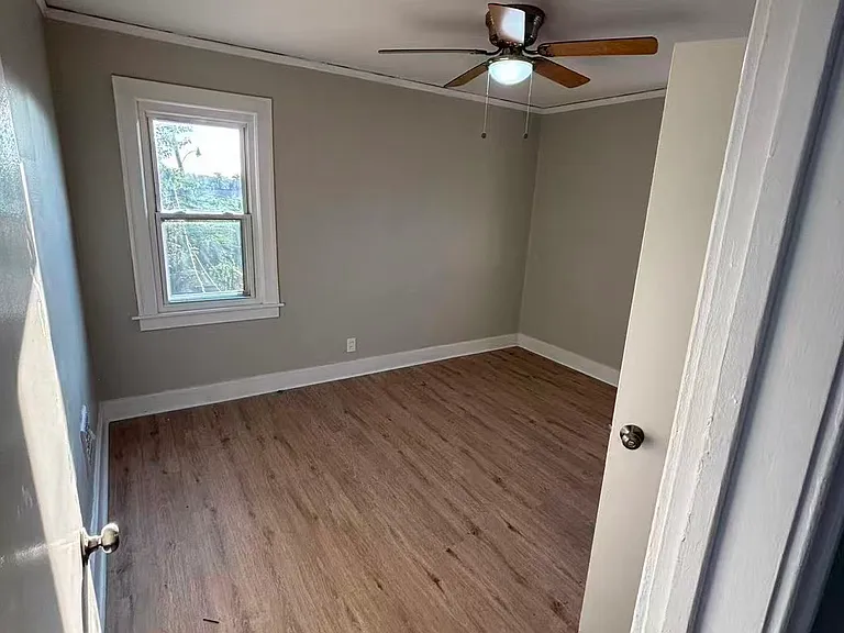 15895 Ohio St — Photo 13