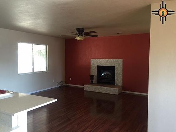 3rd image of 320 Valentina Dr