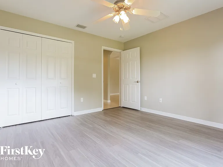 2463 Alesio Ave — Photo 12