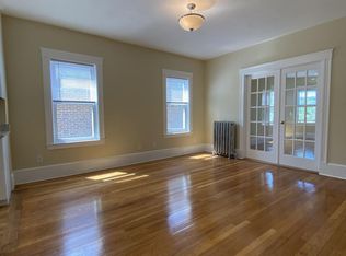 305 Tappan St #3, Brookline, MA 02445