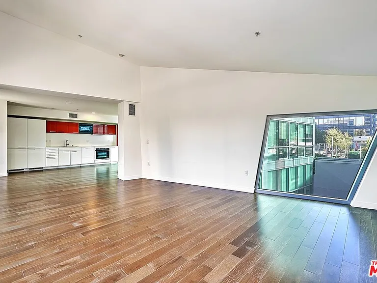 901 S Flower St #500 — Photo 26