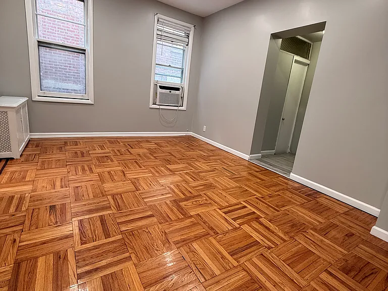 1958 Lurting Ave #1 — Photo 1