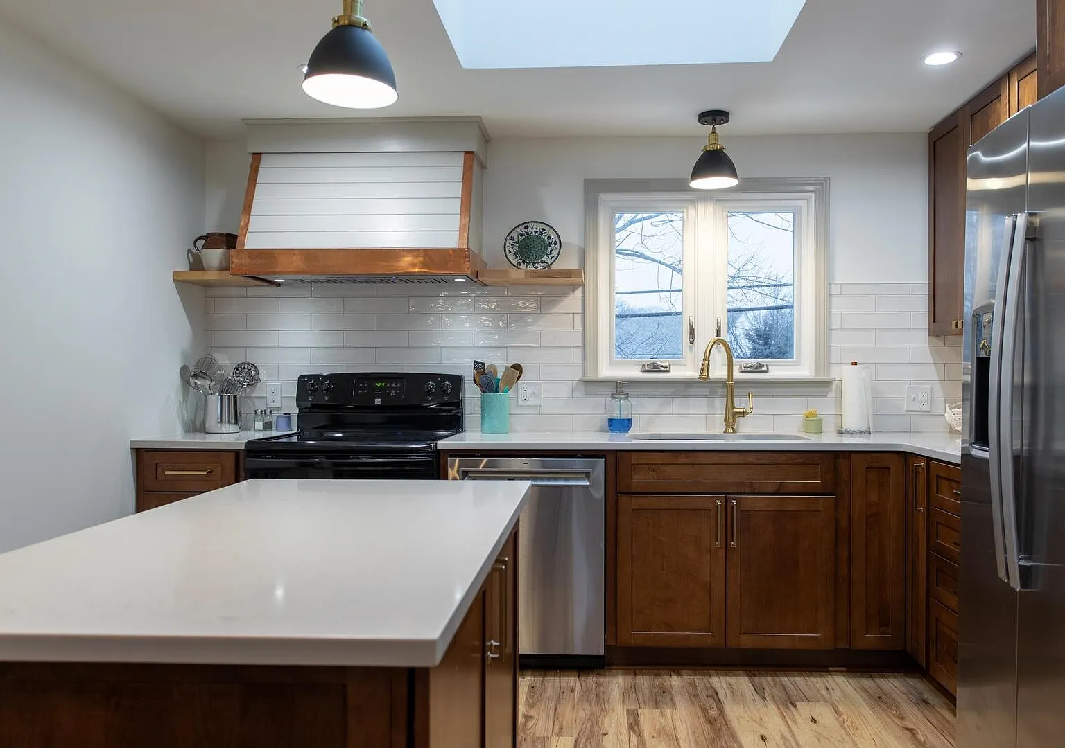 3 bed, 2.5 bath, 1392 sqft, $3,300 — Photo 4