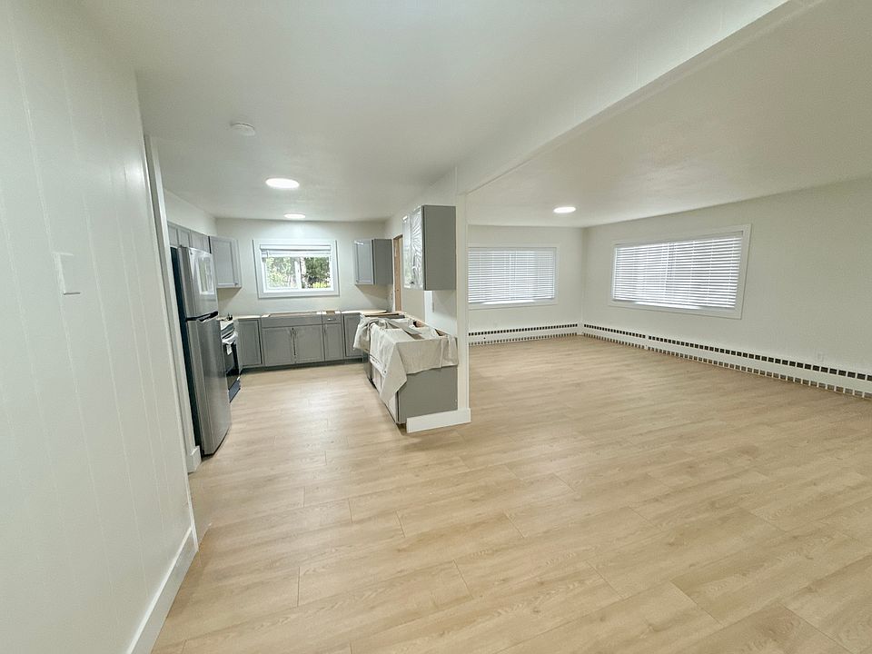 View from front door. All renovations will be completed this week** 
BE THE FIRST TO LIVE IN THIS COMPLETELY RENOVATED UNIT!