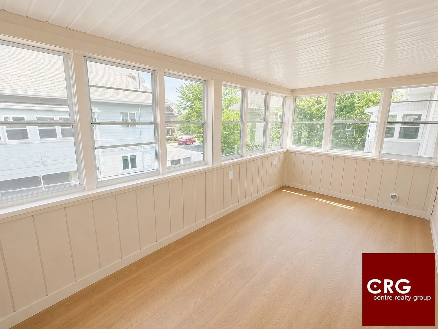 6 bed, 2.0 bath, $7,700 — Photo 2