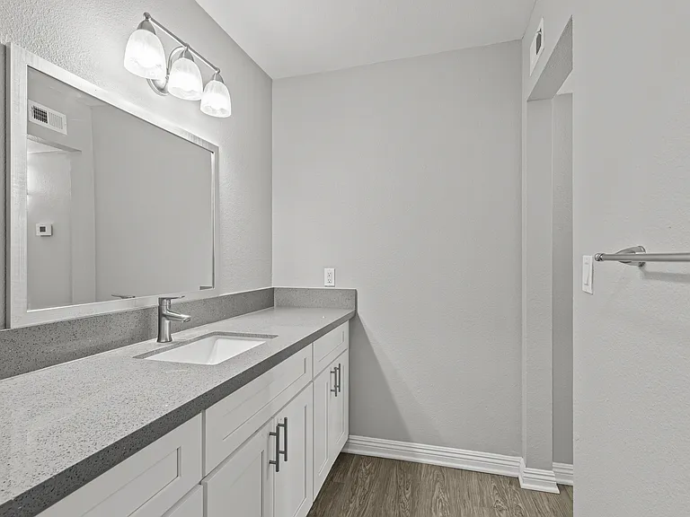 Cerro Vista Apartments — Photo 16