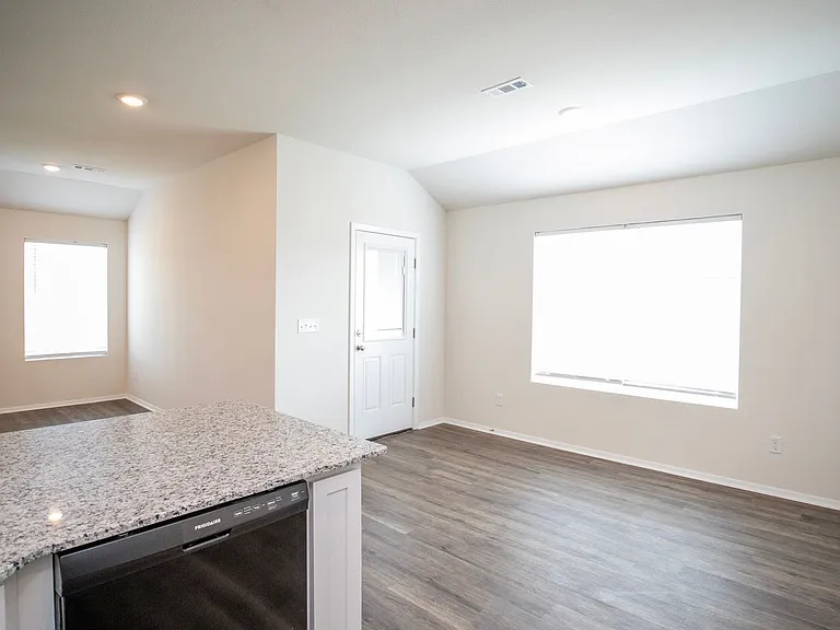 2720 Gorman St — Photo 7