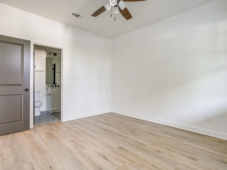 3108 Frazier Ave — Photo 10
