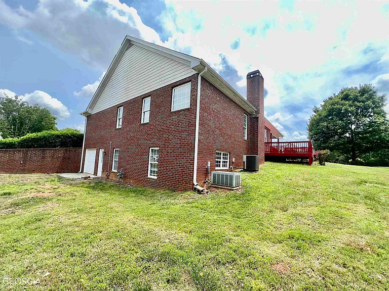 1010 Jacob Dr — Photo 5