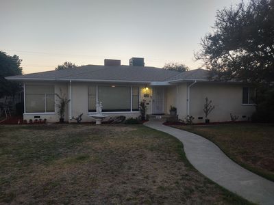389 N Lincoln Ave, Dinuba, CA, 93618