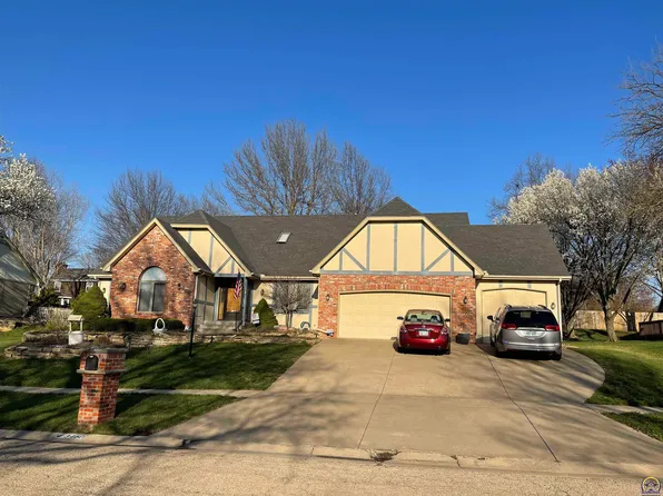 3460 SW Alameda Dr, Topeka, KS 66614