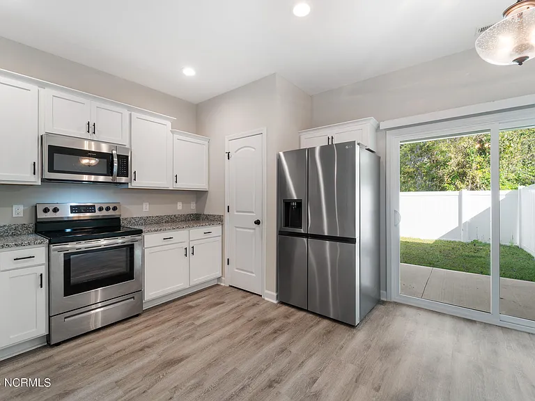 18 Catalina Cir — Photo 10