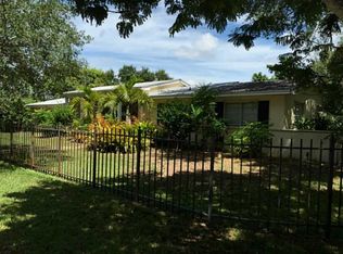 6901 SW 98th St, Pinecrest, FL 33156