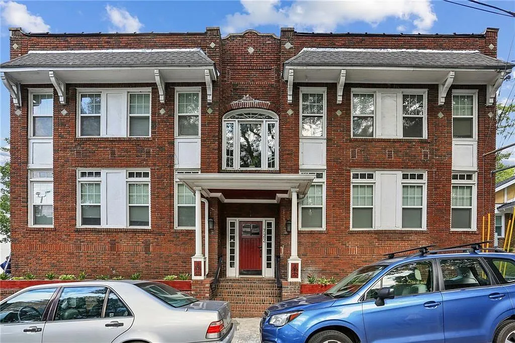2 bed, 2.0 bath, 1100 sqft, $2,750 — Photo 1