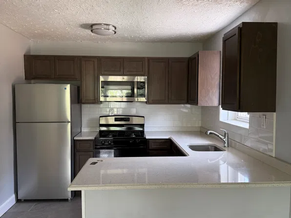 300 Westfield Ave E #2, Roselle Park, NJ 07204