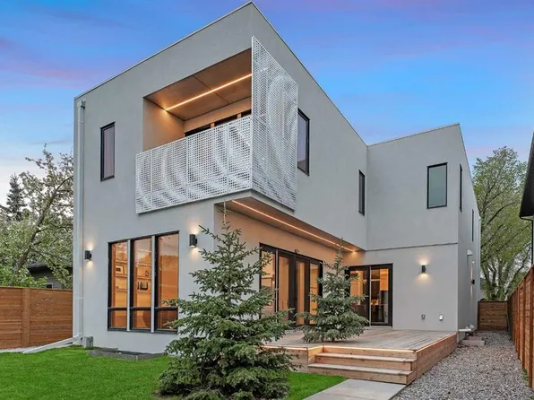 517 N 28th Ave NW, Calgary, AB T2M 2K9