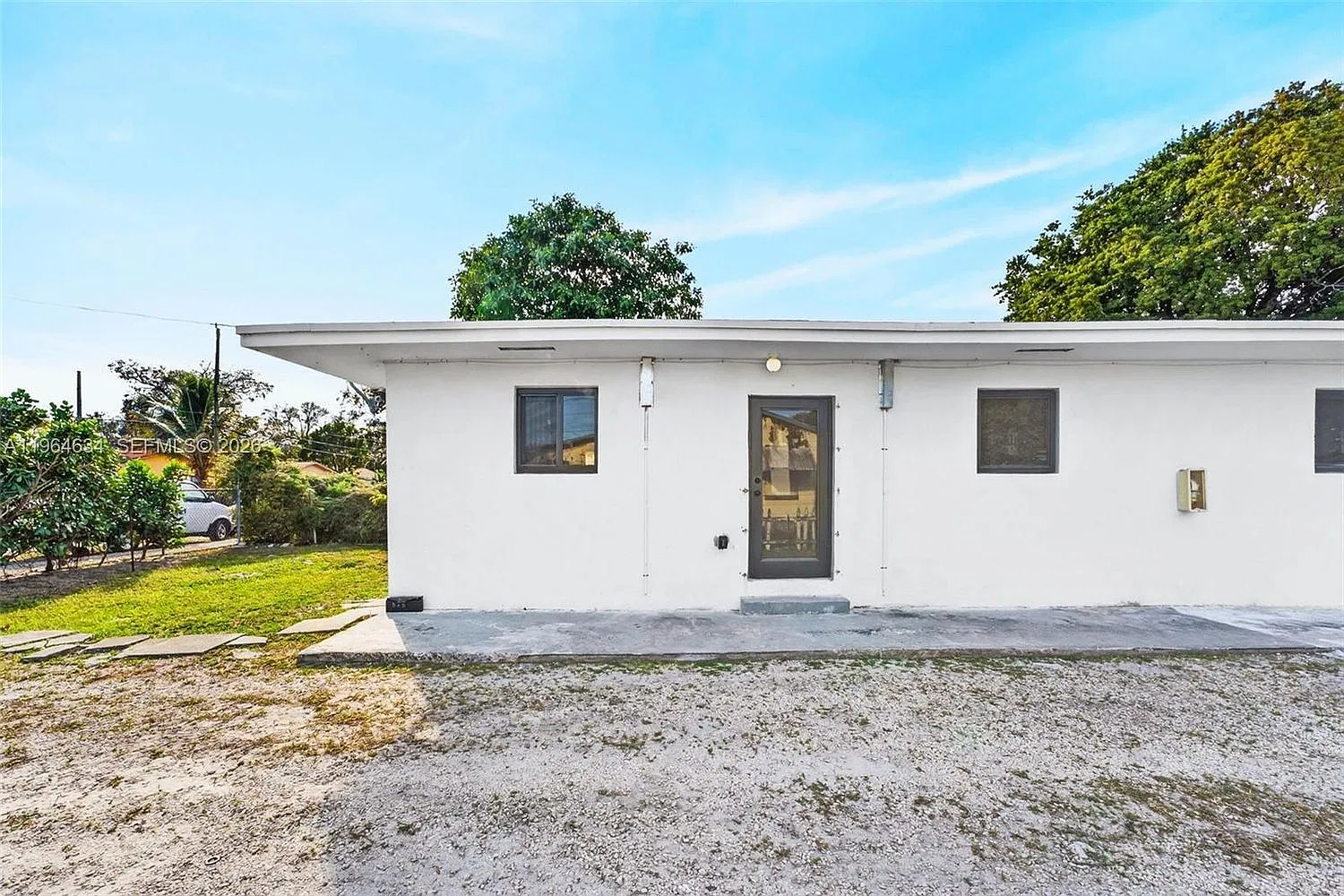 2 bed, 650 sqft, $2,150 — Photo 1