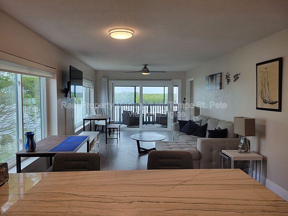 4th image of 823 Bahia Del Sol Dr Unit B