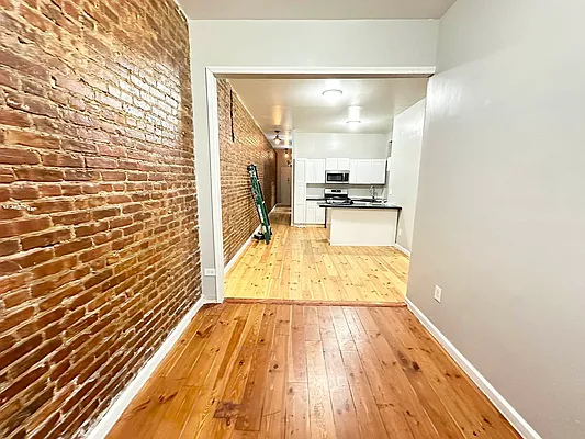 Rented by Bruma Realty LLC | media 5