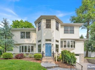 297 Schraalenburgh Rd, Closter, NJ 07624