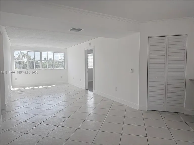 6155 NW 186th St #308 — Photo 11