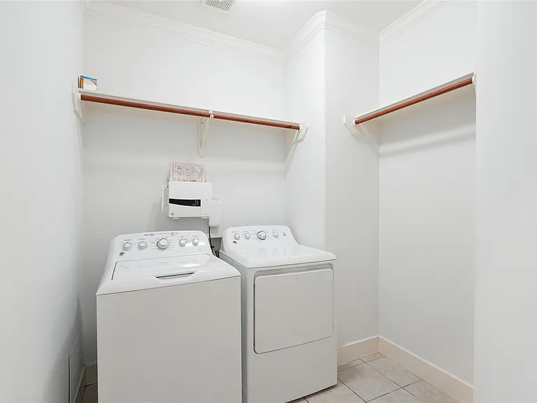 3006 McCulloch Cir — Photo 23