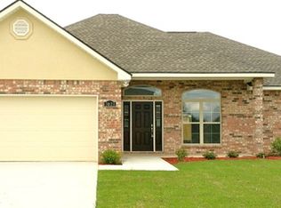 3021 Becky St, Ocean Springs, MS 39564