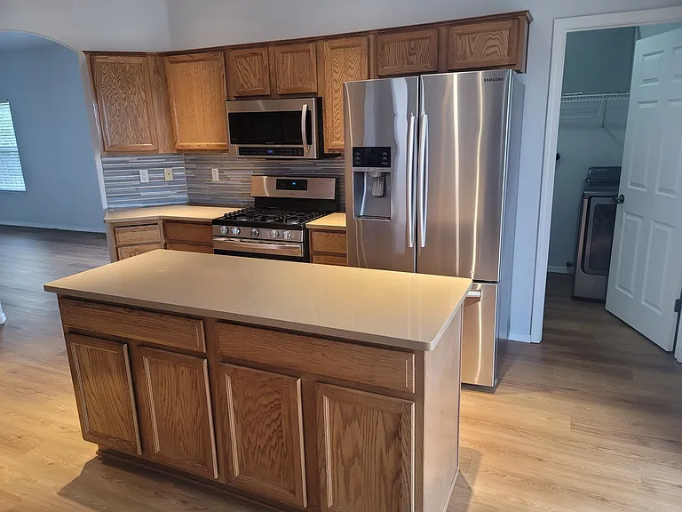 1418 Laguna Ct NE — Photo 13